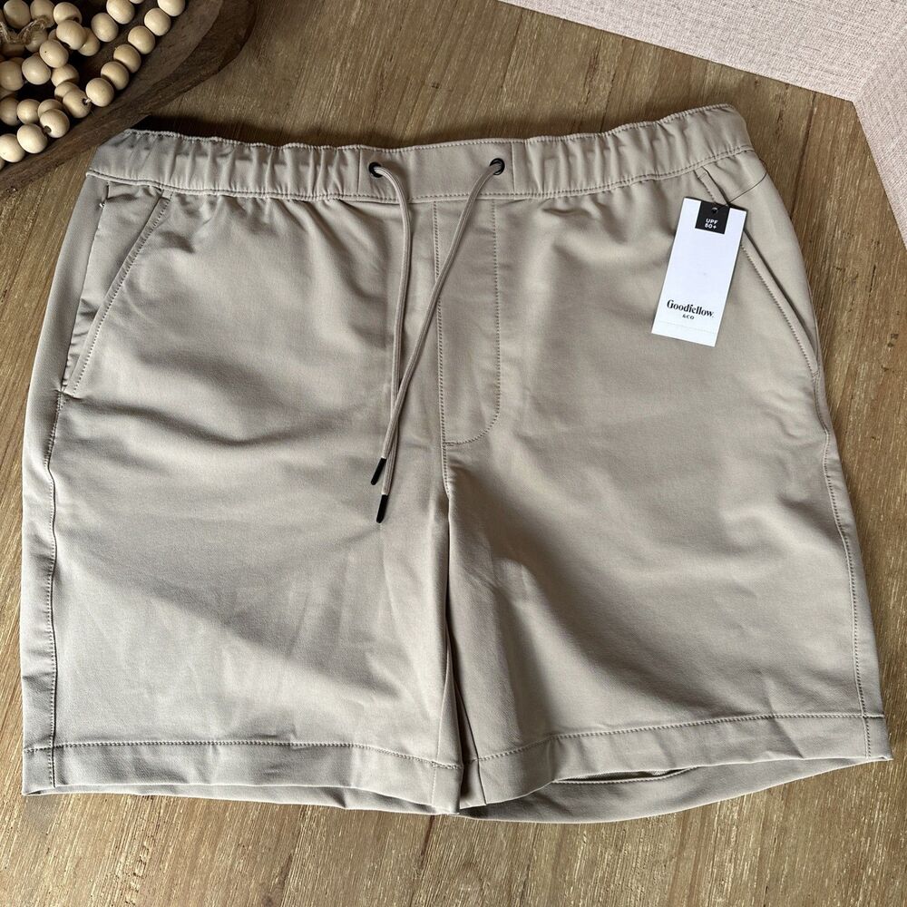 NWT Goodfellow & Co Men's Tech Jogger Shorts - Size Large - Tan/Beige
